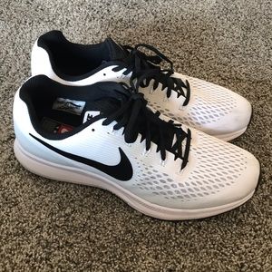 Nike Air Zoom Pegasus 34 - 11.5